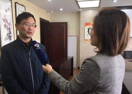 “在风雨中，生长出爱和自由的力量”